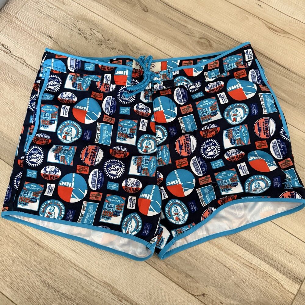 Penguin by Munsingwear Vintage Hotels 3" Inseam Board Shorts Size 33